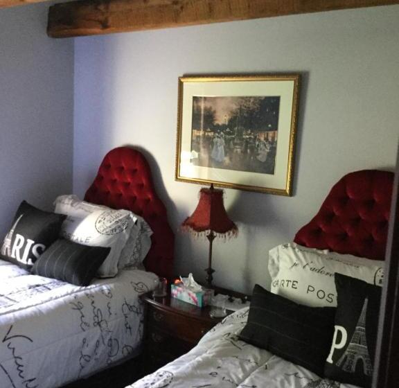 Pemberley House Bed And Breakfast