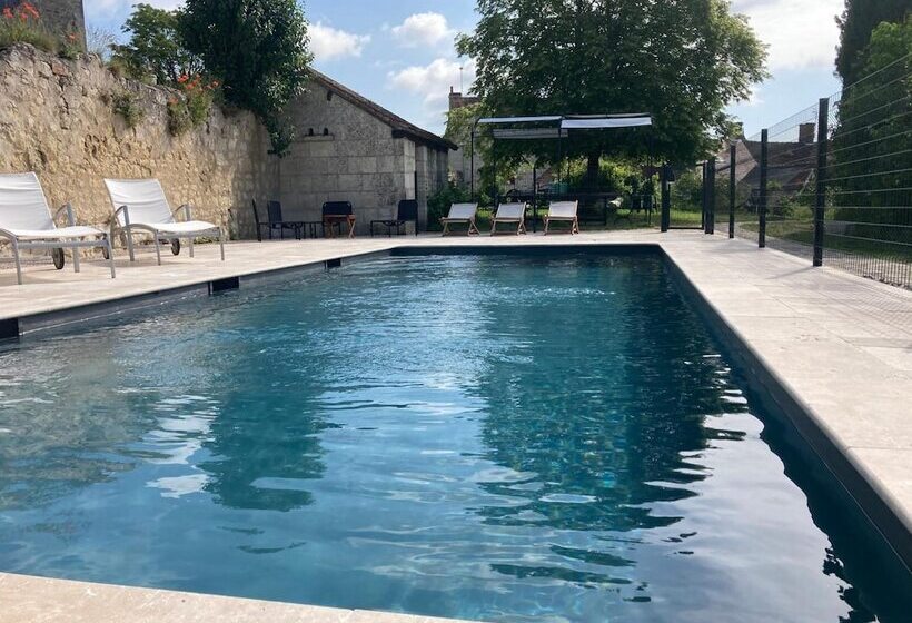 بنسيون Auberge De Crissay