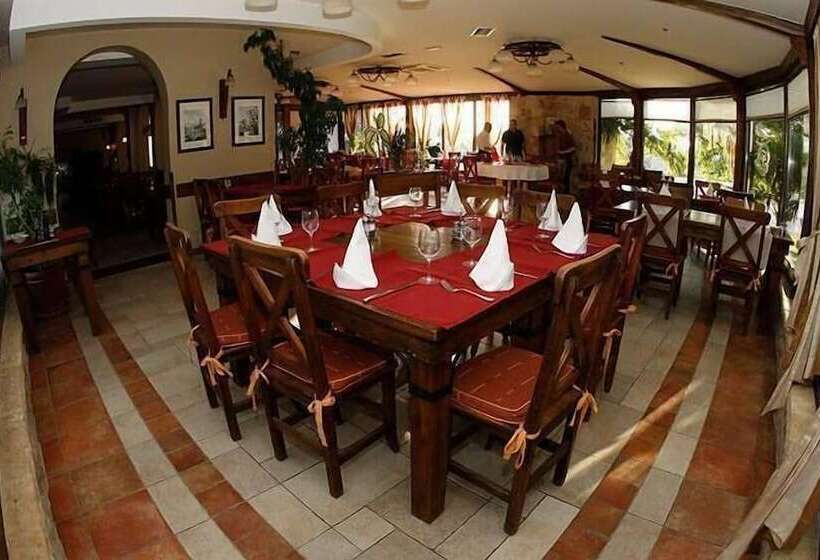 膳宿费 Fortuna Hotel & Restaurant