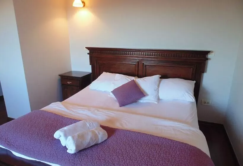 پانسیون Fortuna Hotel & Restaurant