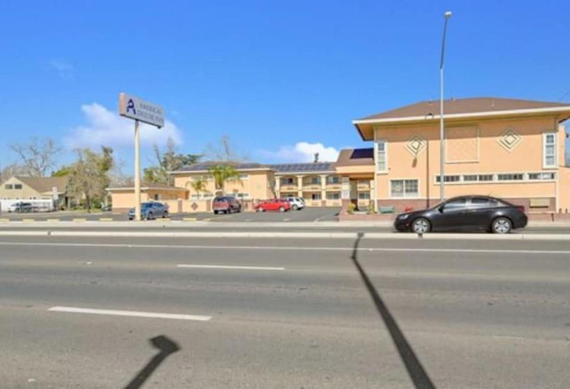 Отель Americas Deluxe Inn Marysville