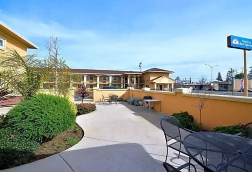 酒店 Americas Deluxe Inn Marysville