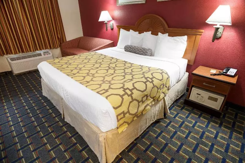 Отель Baymont By Wyndham Pooler/savannah