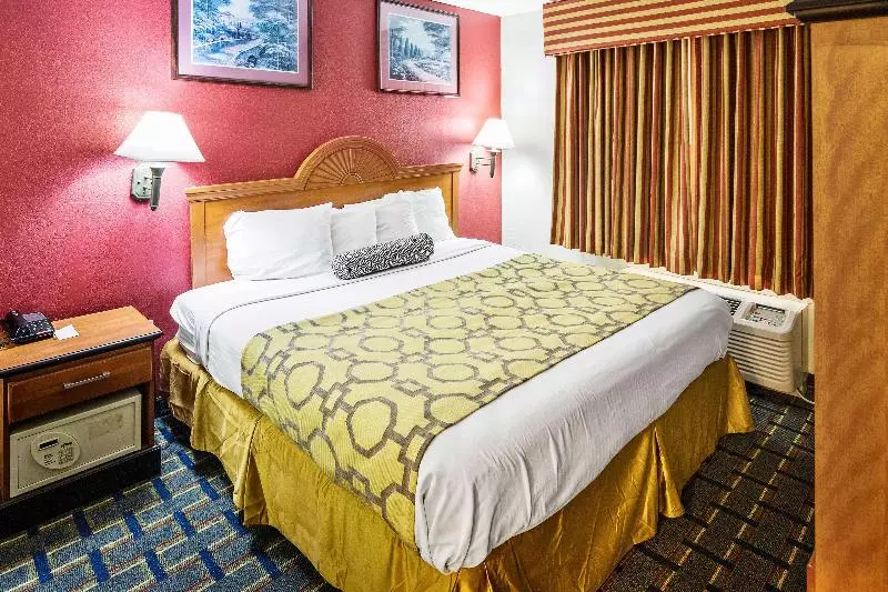 Отель Baymont By Wyndham Pooler/savannah