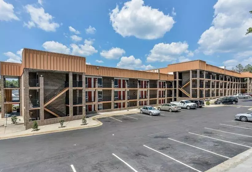 هتل Red Roof Inn Raleigh Northeast   Downtown