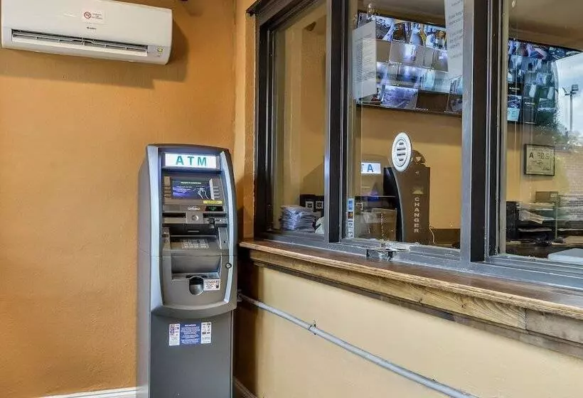 هتل Red Roof Inn Raleigh Northeast   Downtown