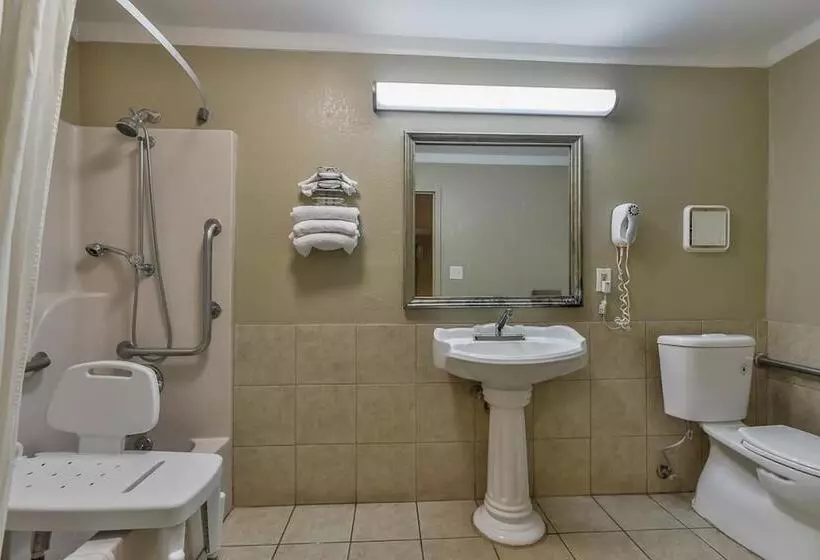 هتل Red Roof Inn Raleigh Northeast   Downtown