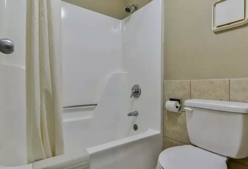 هتل Red Roof Inn Raleigh Northeast   Downtown