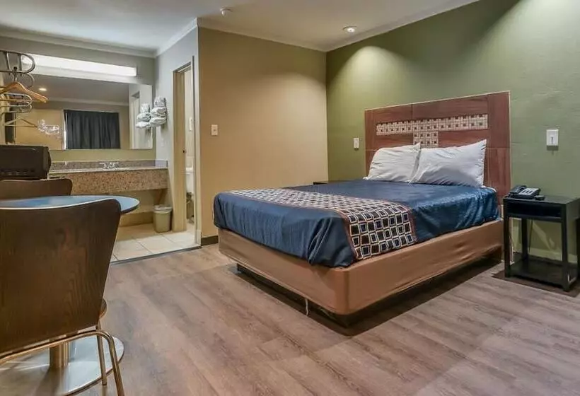 هتل Red Roof Inn Raleigh Northeast   Downtown