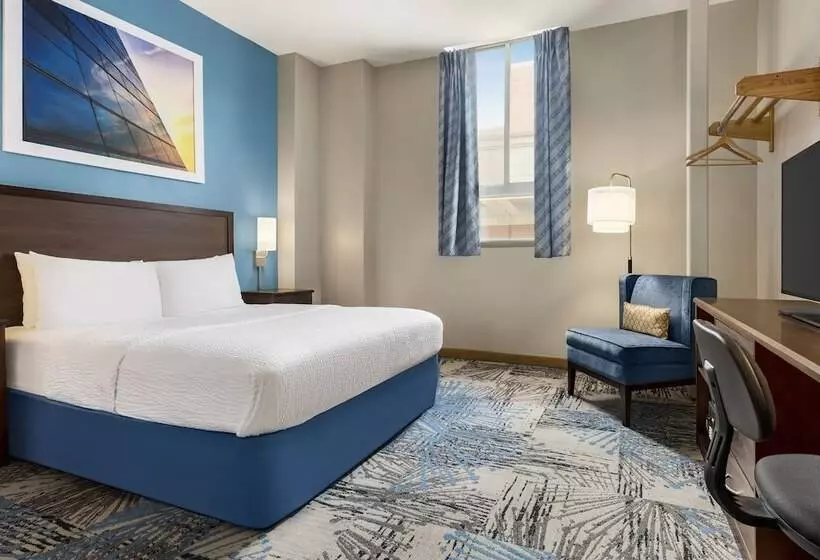 هتل Days Inn By Wyndham Philadelphia Convention Center