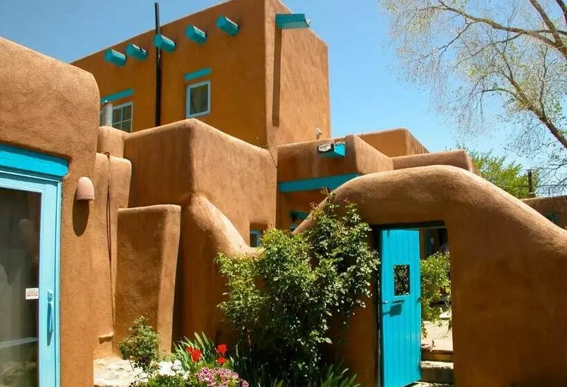 בית מלון כפרי Inger Jirby Gallery & Guest Houses