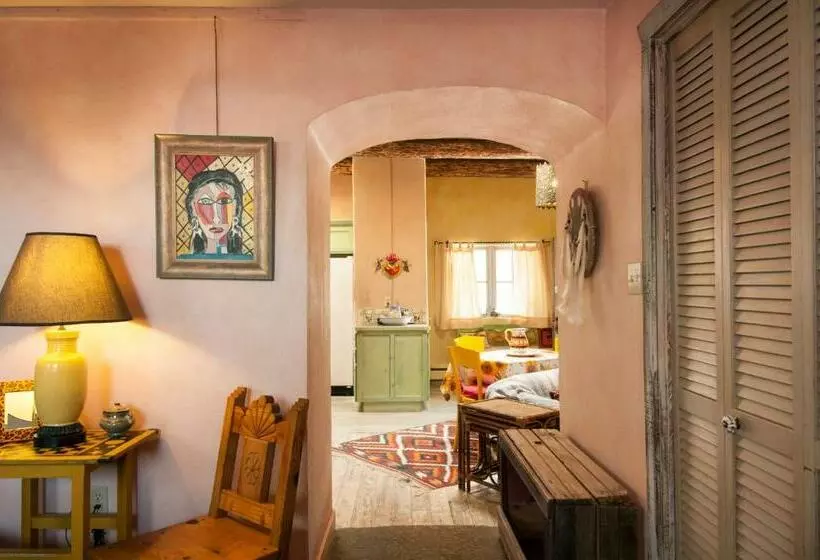 בית מלון כפרי Inger Jirby Gallery & Guest Houses