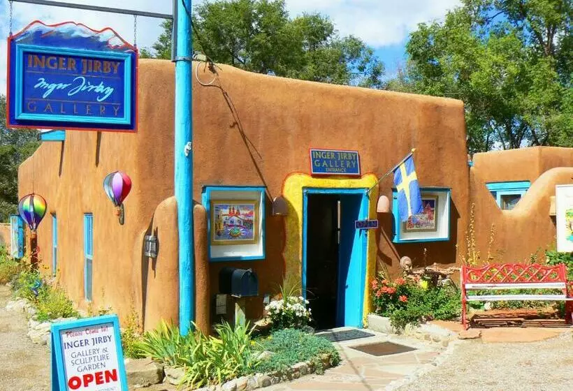 בית מלון כפרי Inger Jirby Gallery & Guest Houses