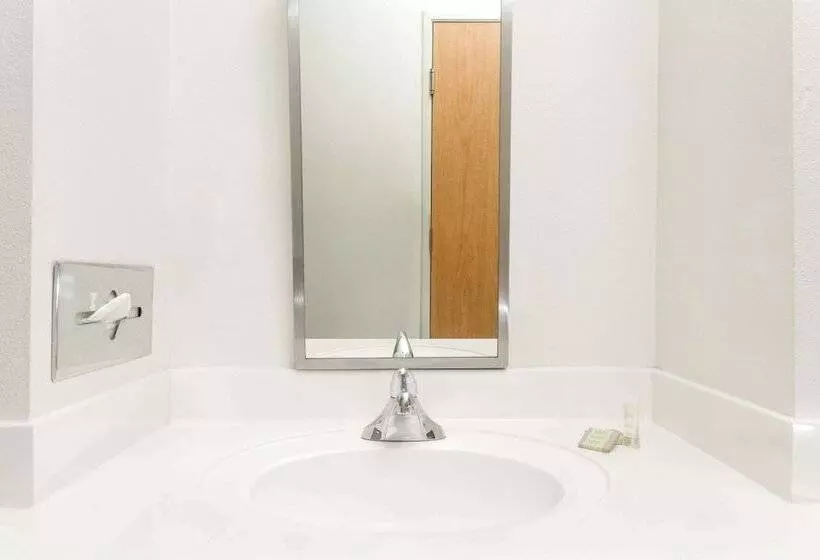 Отель Royal Inn