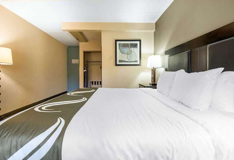 هتل Quality Inn & Suites