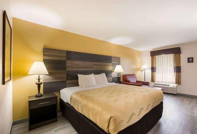 酒店 Quality Inn & Suites Near Lake Oconee