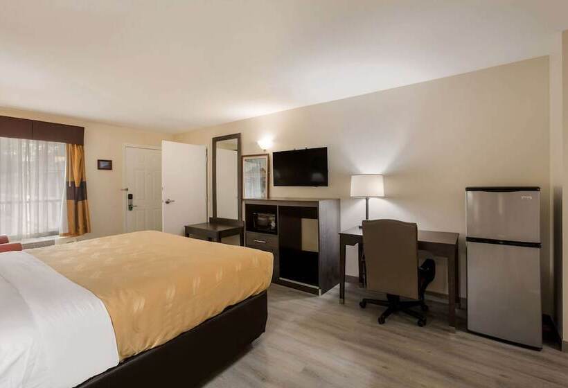 酒店 Quality Inn & Suites Near Lake Oconee