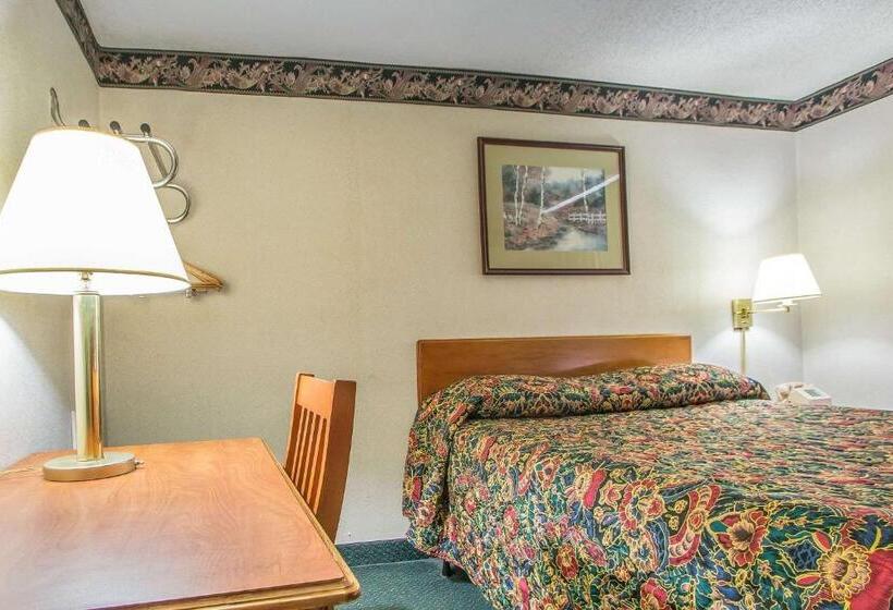 בית מלון כפרי Rodeway Inn