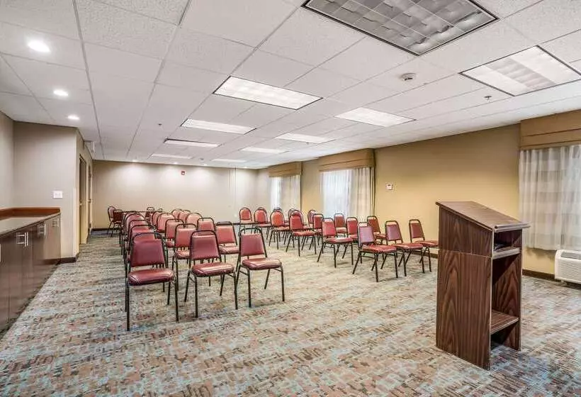 هتل Sleep Inn & Suites Jacksonville Near Camp Lejeune