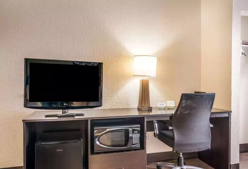 هتل Sleep Inn & Suites Jacksonville Near Camp Lejeune