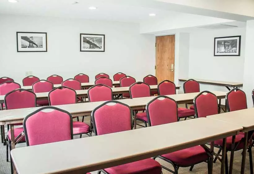 Отель Sleep Inn Beaver Beckley