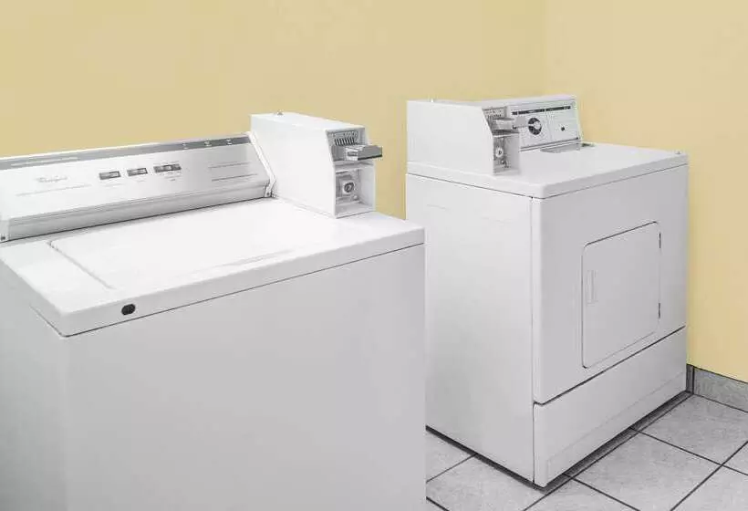 Отель Super 8 By Wyndham Bulls Gap Greeneville Area