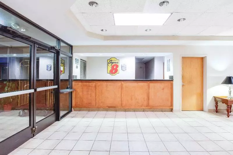 호텔 Super 8 By Wyndham Crossville Tn