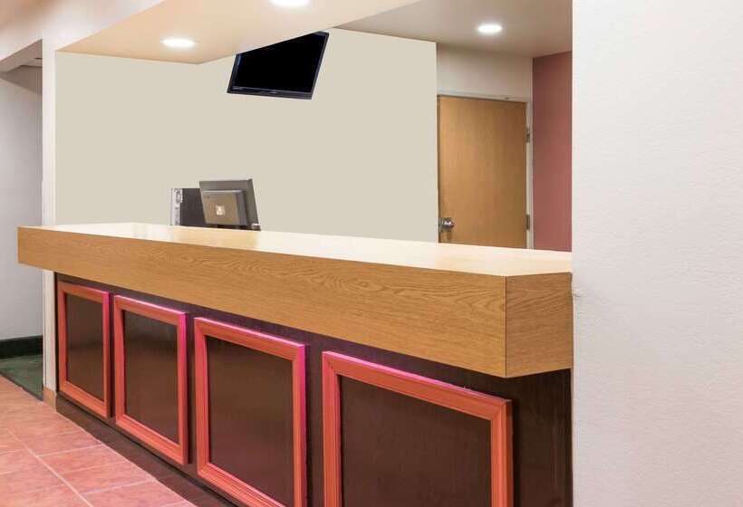 בית מלון כפרי Super 8 By Wyndham Pittsburgh/monroeville