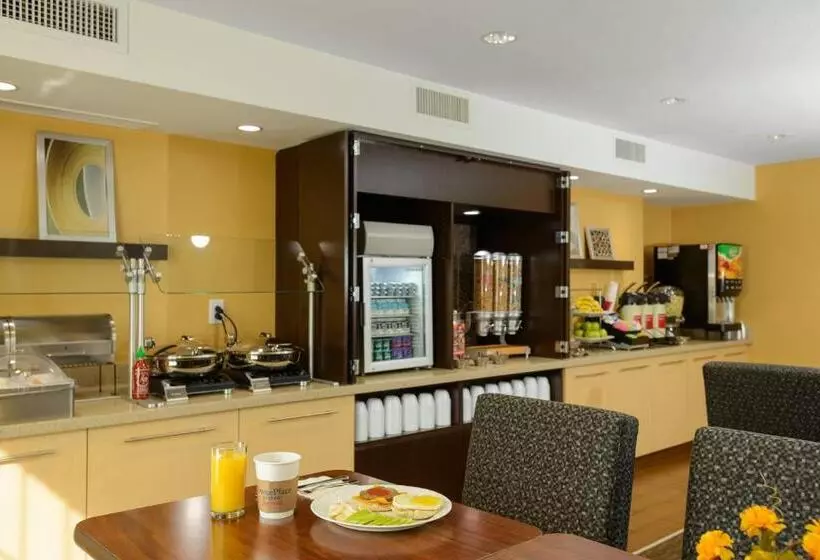 هتل Towneplace Suites By Marriott Fort Meade National Business Park