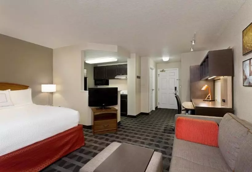 فندق Towneplace Suites By Marriott St. Petersburg Clearwater