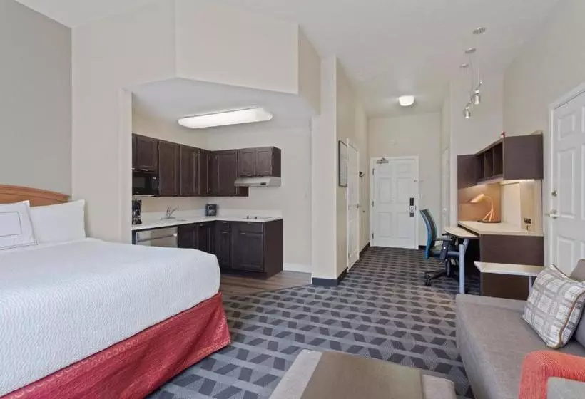 فندق Towneplace Suites By Marriott St. Petersburg Clearwater