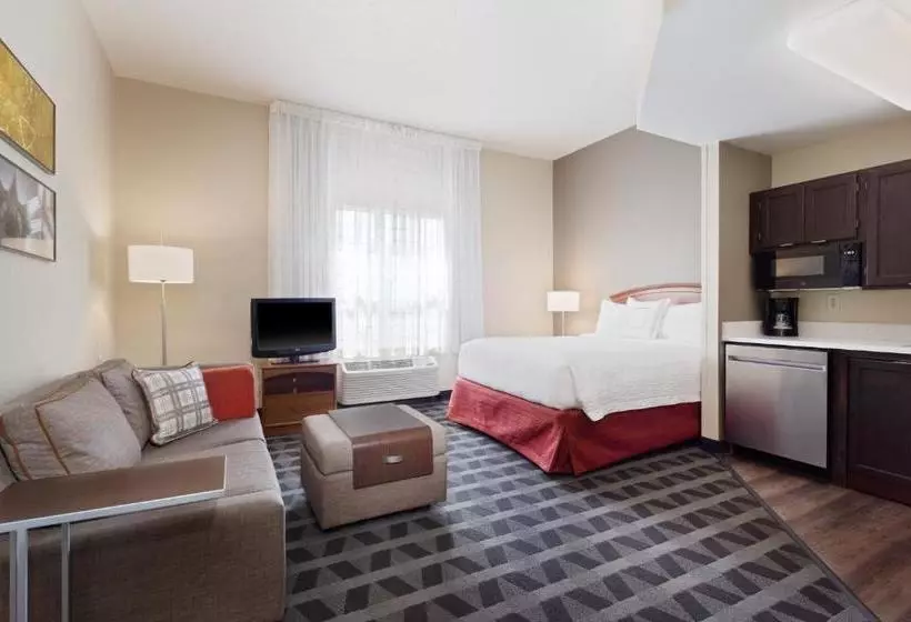 فندق Towneplace Suites By Marriott St. Petersburg Clearwater