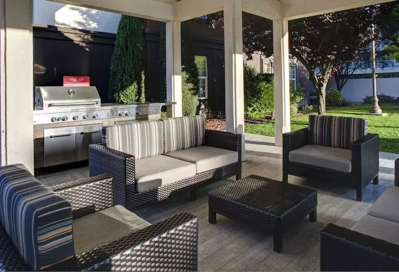 Отель Towneplace Suites Fresno