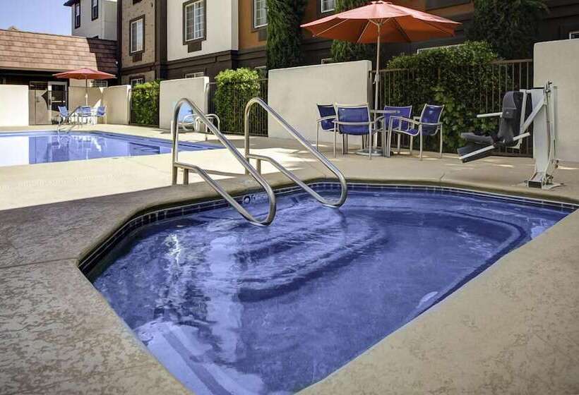 فندق Towneplace Suites Fresno
