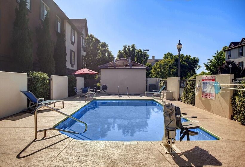 فندق Towneplace Suites Fresno