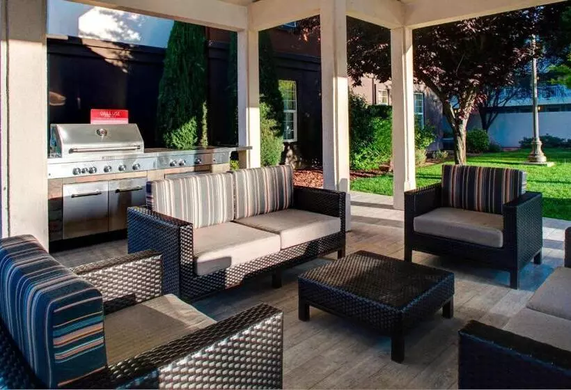 Отель Towneplace Suites Fresno