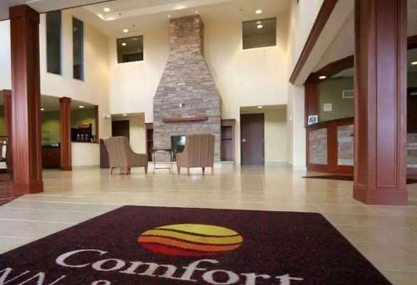 Мотель Comfort Inn & Suites Saratoga Springs