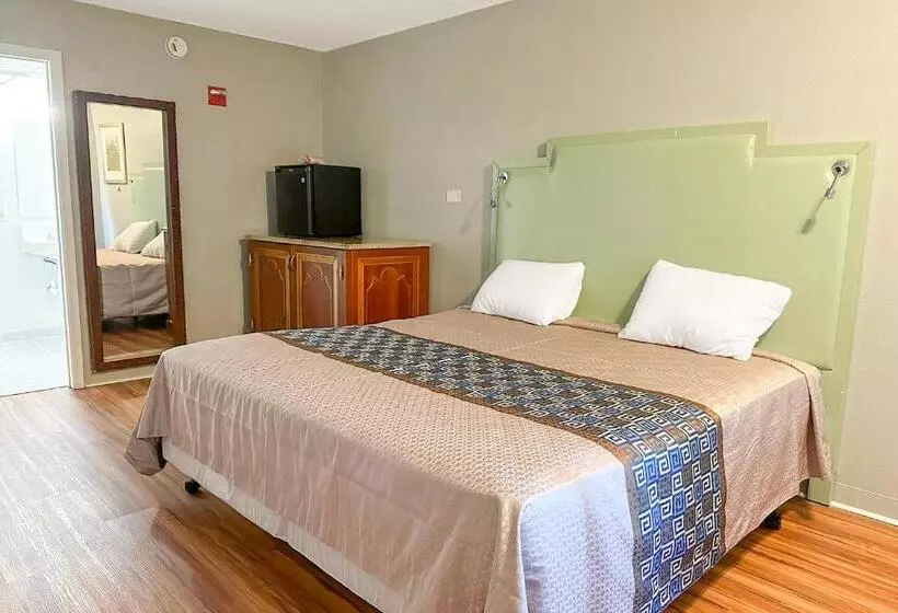 Мотель Hahira Inn By Oyo Near Valdosta