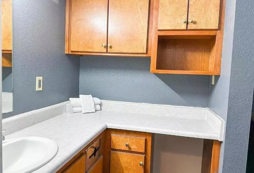 Мотель Hahira Inn By Oyo Near Valdosta