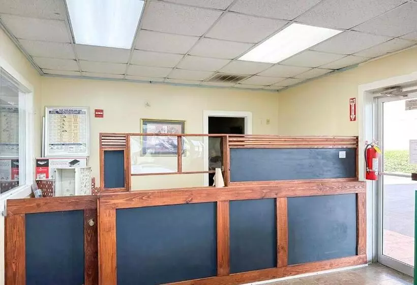 Мотель Hahira Inn By Oyo Near Valdosta