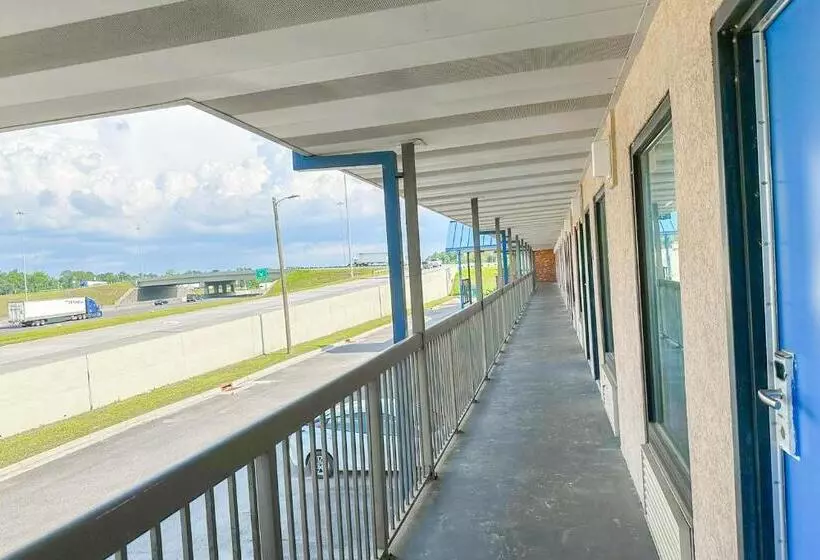 Мотель Hahira Inn By Oyo Near Valdosta