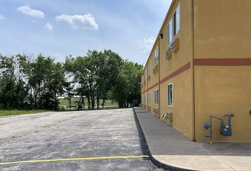 מוטל Highland Inn Peculiar