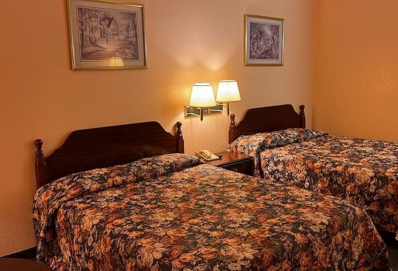 فندق على الطريق Highland Inn Peculiar