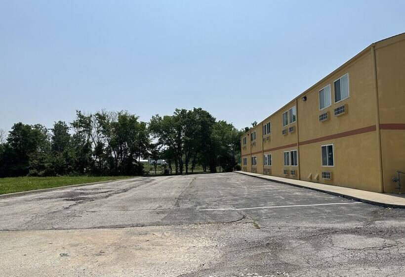 فندق على الطريق Highland Inn Peculiar