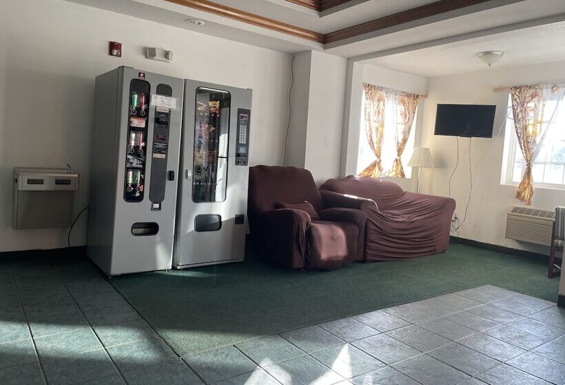 فندق على الطريق Highland Inn Peculiar