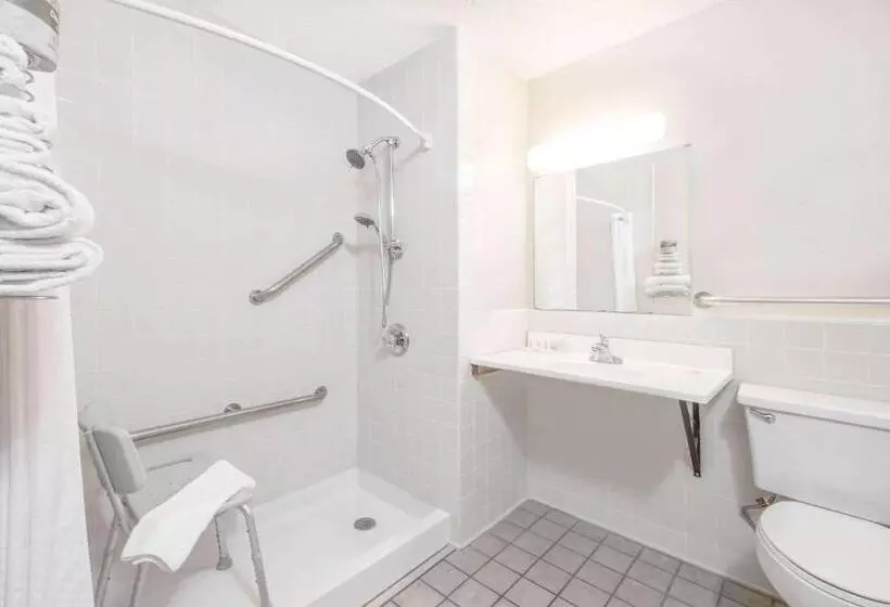 مُتل I M Hotel By Timberlake