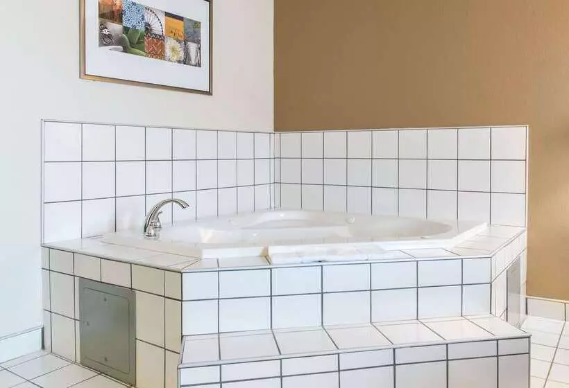 Мотель Quality Inn Noblesvilleindianapolis