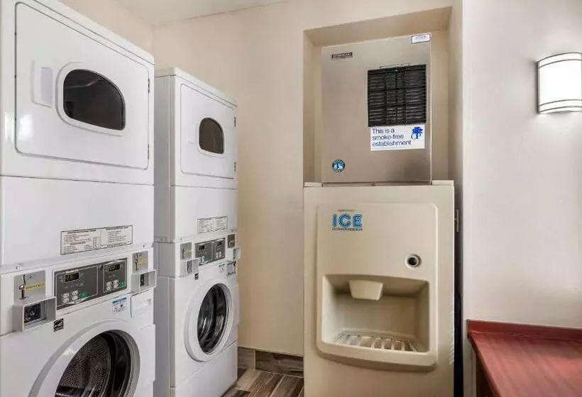 汽车旅馆 Quality Inn Overland Park Kansas City