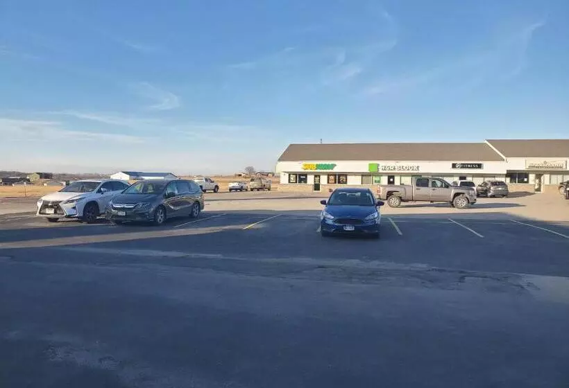 فندق على الطريق Super 7 Inn Tecumseh