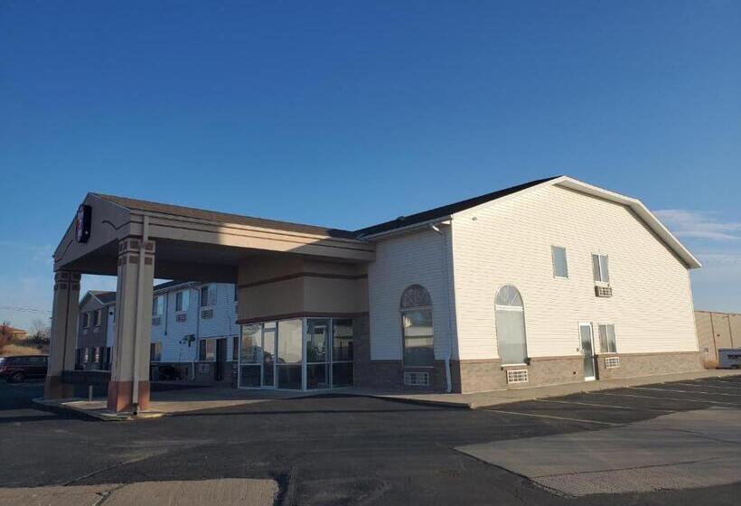 모텔 Super 7 Inn Tecumseh